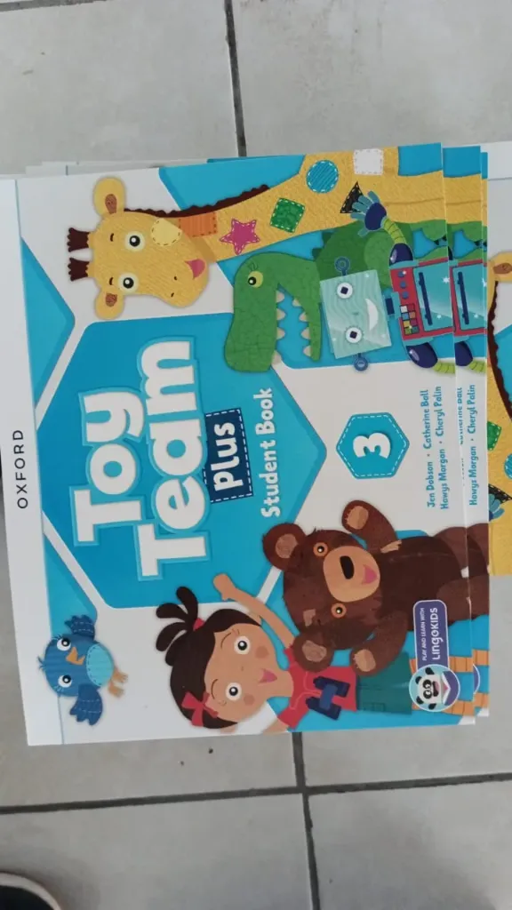 [9780194863339] TOY TEAM PLUS 3 SB W/APP PK