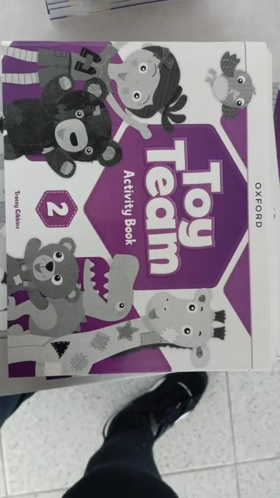 [9780194863698] TOY TEAM 2 WB PLUS